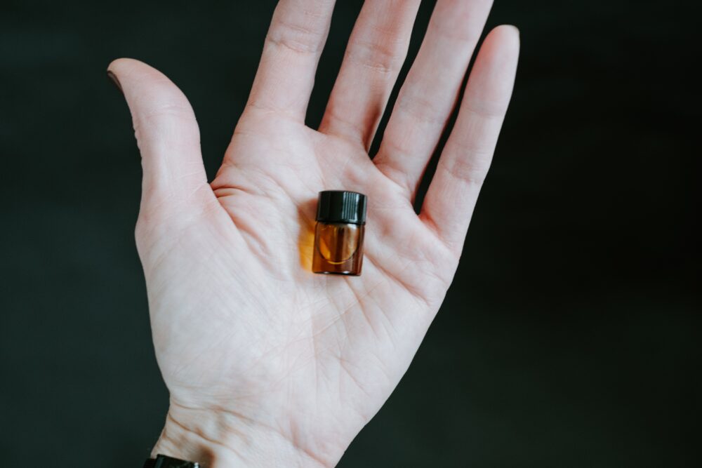 なぜ今「自然派の感染症対策」なのか?精油が注目される理由