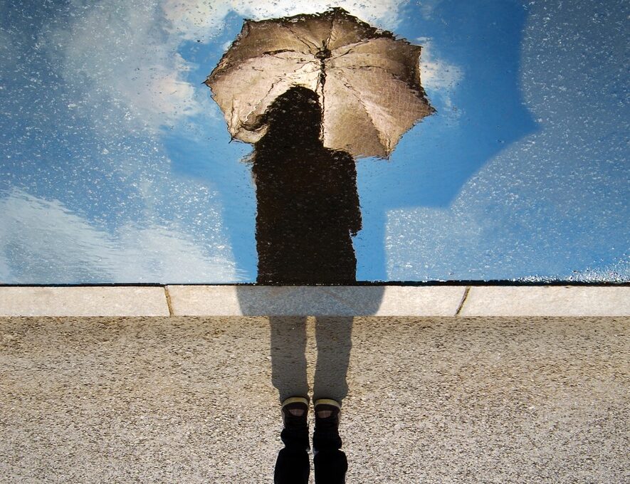 梅雨のジメジメをリセット！働く女性のアロマ×CBDすっきりめぐりケア