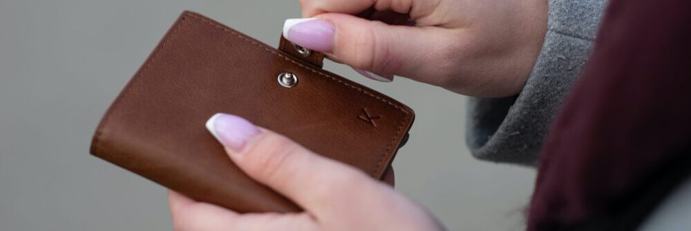 金運を引き寄せるお財布の色、おすすめは？