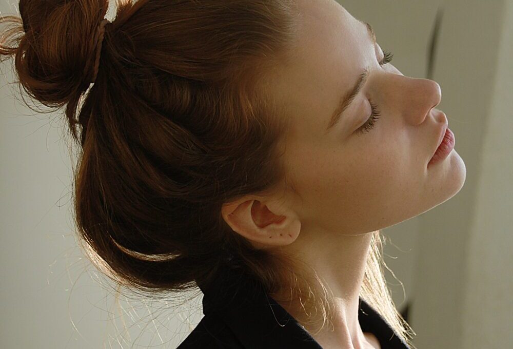 慢性的なストレスに悩む女性へ!アロマ×CBDで日中の不調をケア